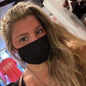 Meet your Posher, Alyssa